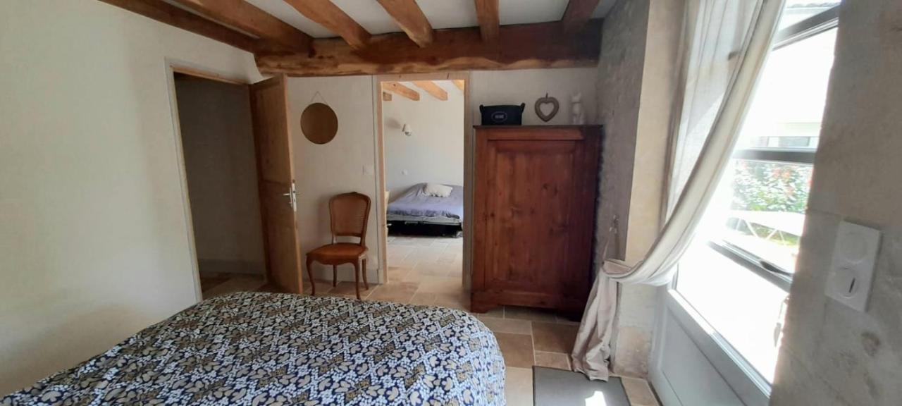 Suite De Charme Dans Une Maison Charentaise Cozes エクステリア 写真